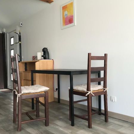 Joli Studio Au Calme Apartment Bassens  Ngoại thất bức ảnh