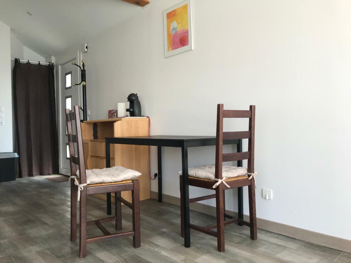 Joli Studio Au Calme Apartment Bassens  Ngoại thất bức ảnh